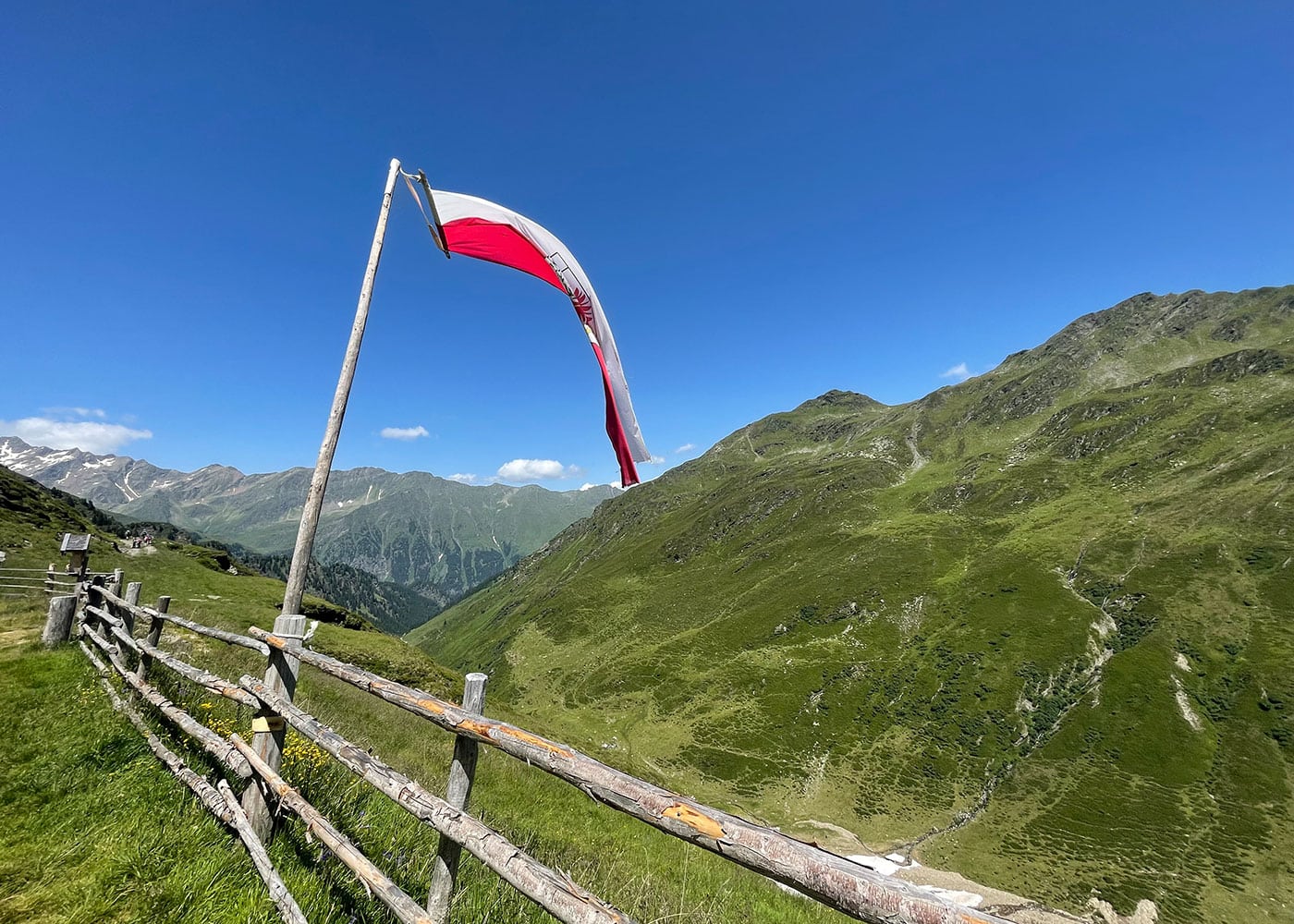 Bergurlaub in Südtirol: Family Resort & Spa in den Alpen // HIMBEER