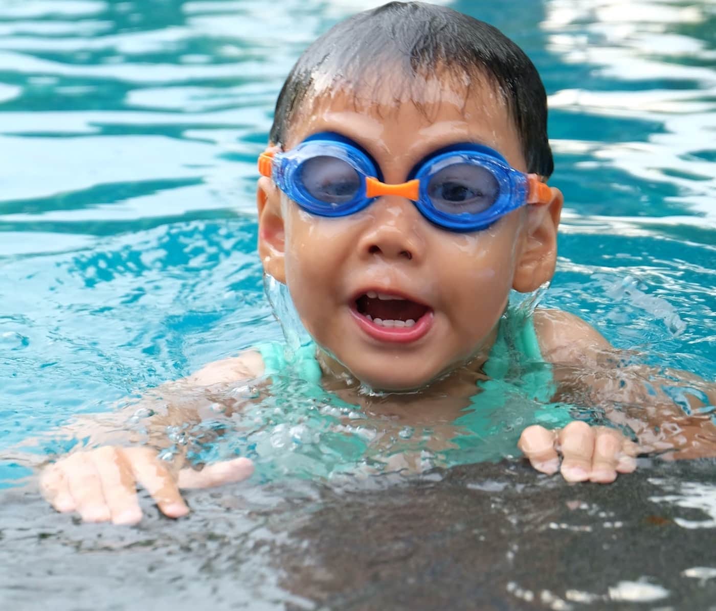 Herbstferien 2022: Kommt zum Schwimmkurs für Kinder ab 3 Jahren und nehmt ein Seehund Bobby Abzeichen mit // HIMBEER