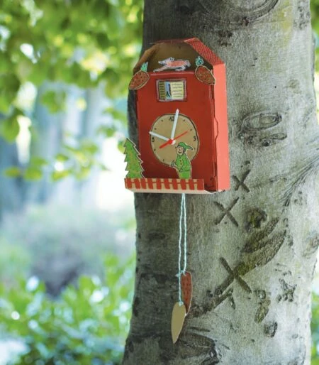 DIY-Pojekt mit Kindern: Funktionierende Kuckucksuhr aus Karton basteln // HIMBEER