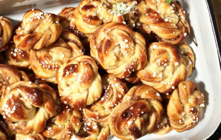 Rezept für Kanelbullar – die besten Zimtschnecken // HIMBEER