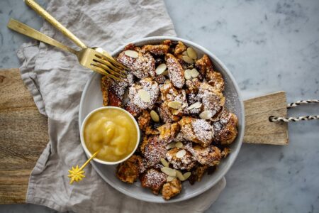 Veganer Kaiserschmarrn – Rezept für Familien zum Nachkochen // HIMBEER