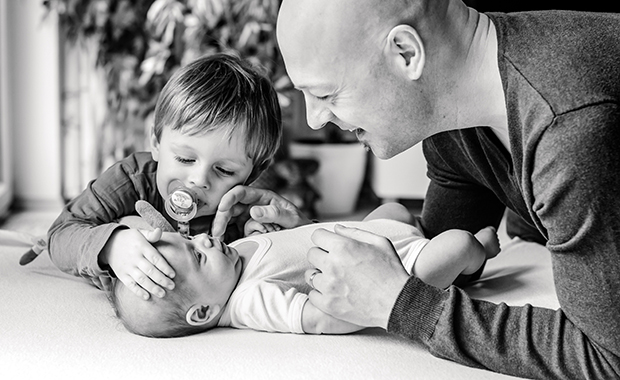Familienfotos – wie sie gelingen, Tipps von der Familienfotografin Leni Moretti // HIMBEER