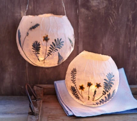 DIY-Anleitung: Kräuter-Lampions mit Kindern basteln // HIMBEER