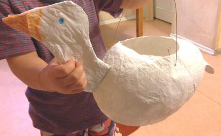 DIY-Martinsgans-Laterne für Kinder zum Laternelaufen mit Kindern // HIMBEER