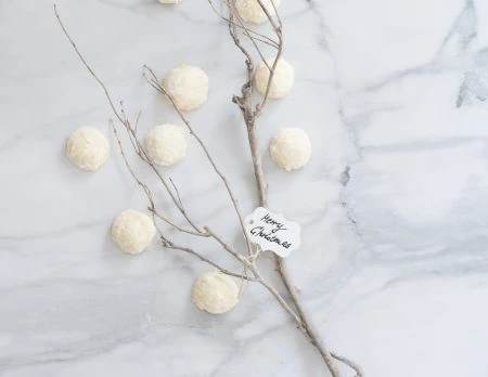 Rezept: Coconut Snowballs für Weihnachten // HIMBEER