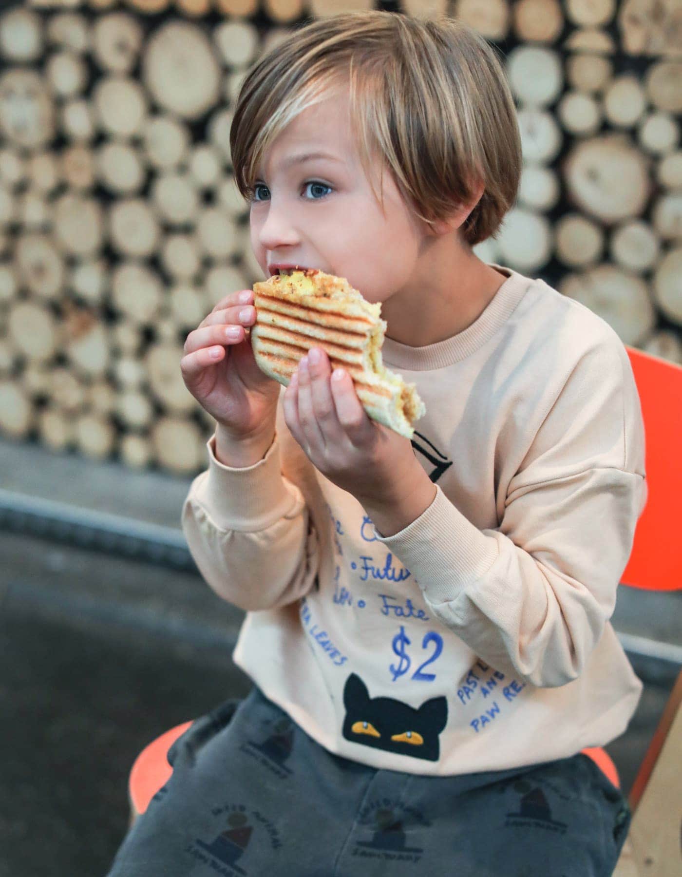 Genuss am Essen – gesunde Kinderernährung: Ares mit Sandwich // HIMBEER