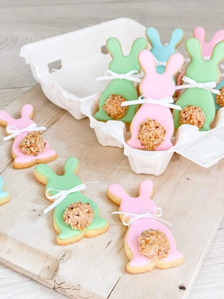 Osterhasen-Kekse zu Ostern backen mit Kindern // HIMBEER