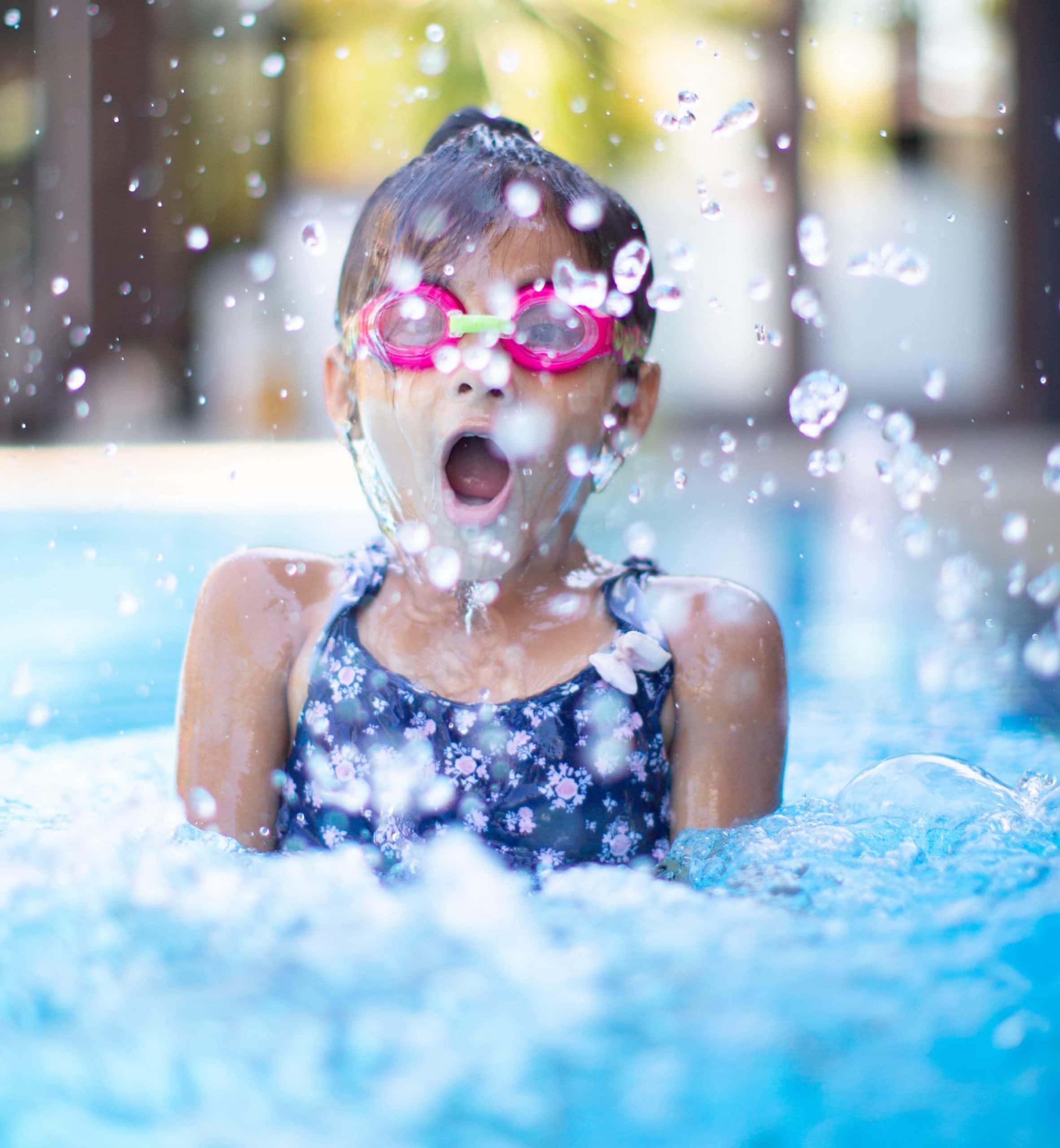 Wasserspaß und Schwimmen für Kinder im Erlebnisbad // HIMBEER