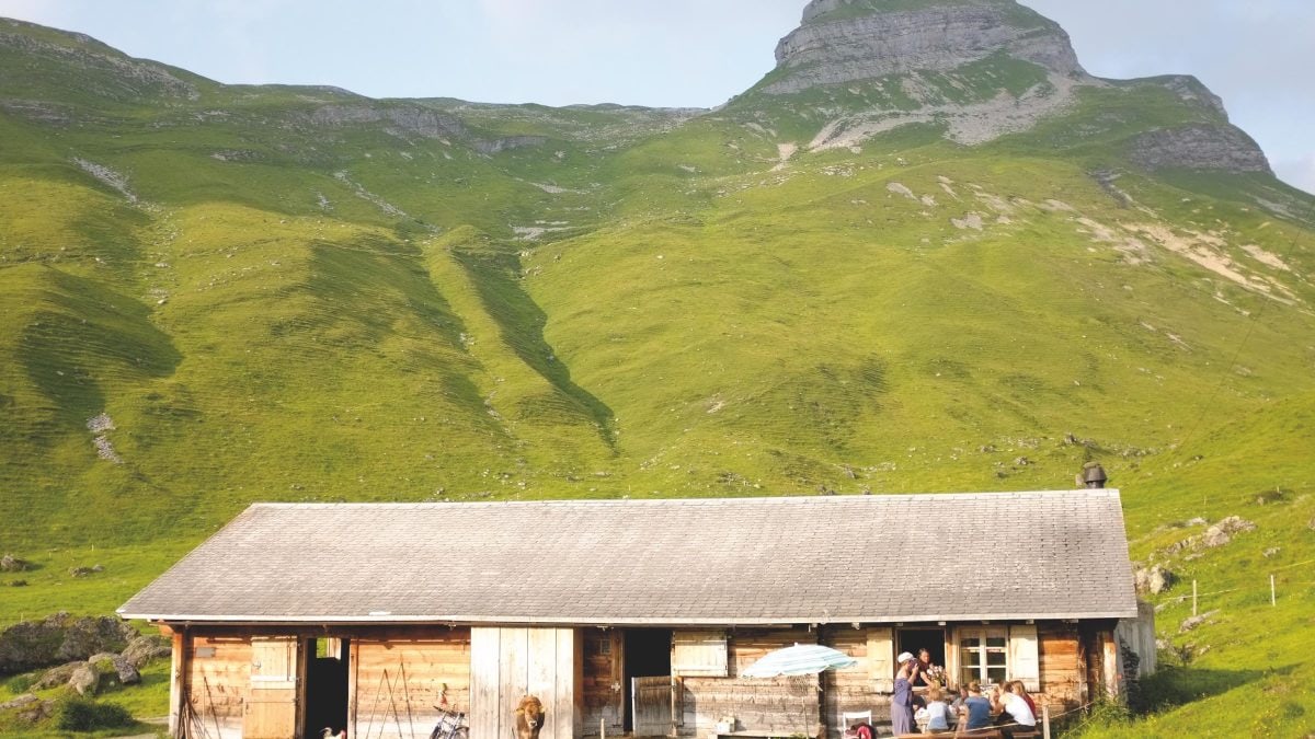 Auszeit auf der Alp mit Kindern – als Familie in den Schweizer Bergen, ein Erfahrungsbericht // HIMBEER