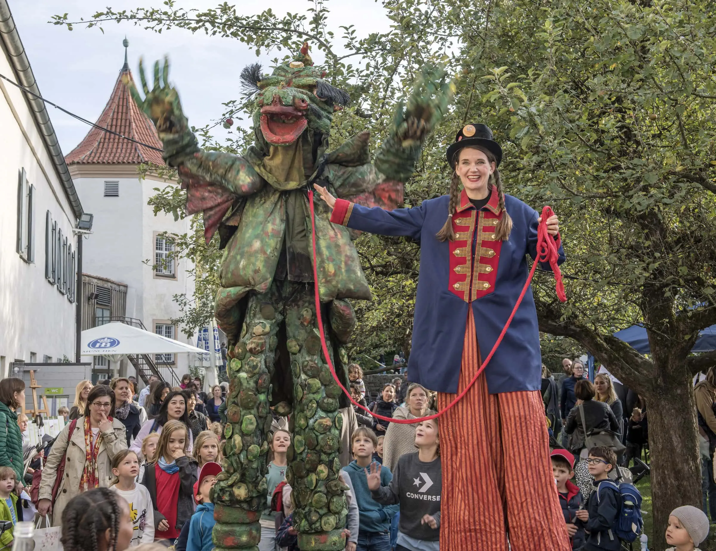 Magische Rallye für Hexerei und Zauberei auf Schloss Blutenburg der Internationalen Jugendbibliothek für Kinder in München // HIMBEER