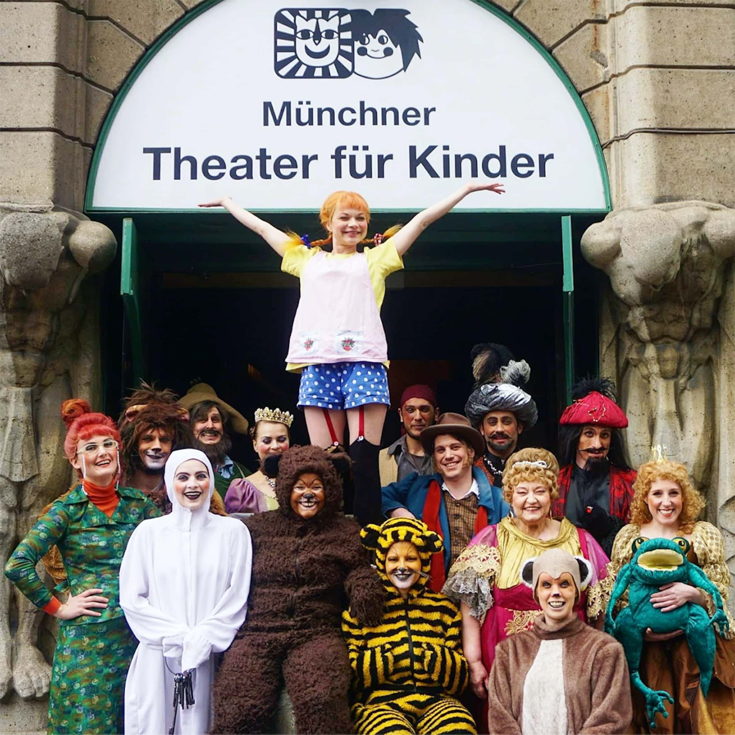 Im Münchner Theater für Kinder ein Blick hinter die Kulissen // HIMBEER