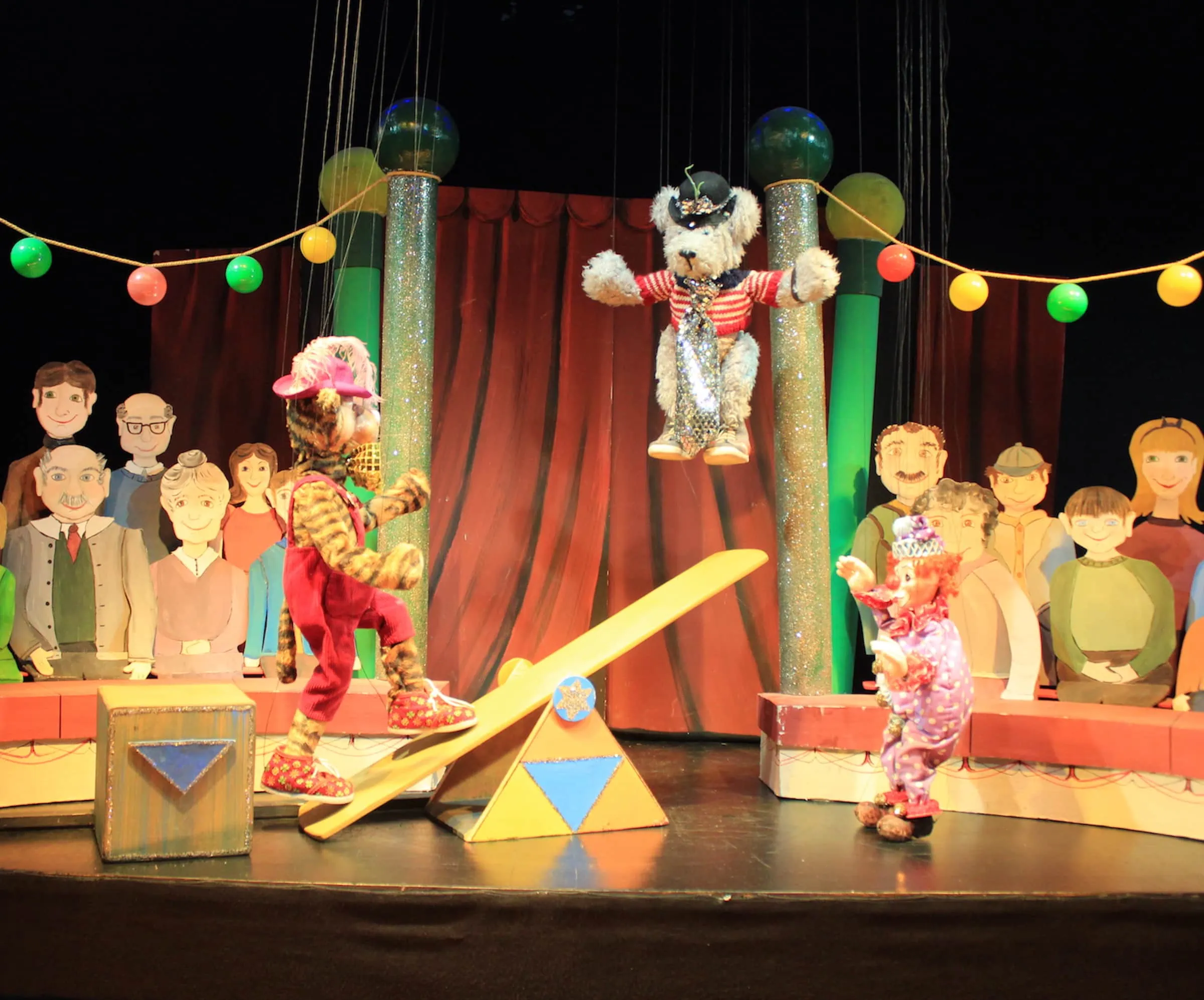 Tag der Offenen Tür im Marionettentheater München für Familien mit Kindern // HIMBEER
