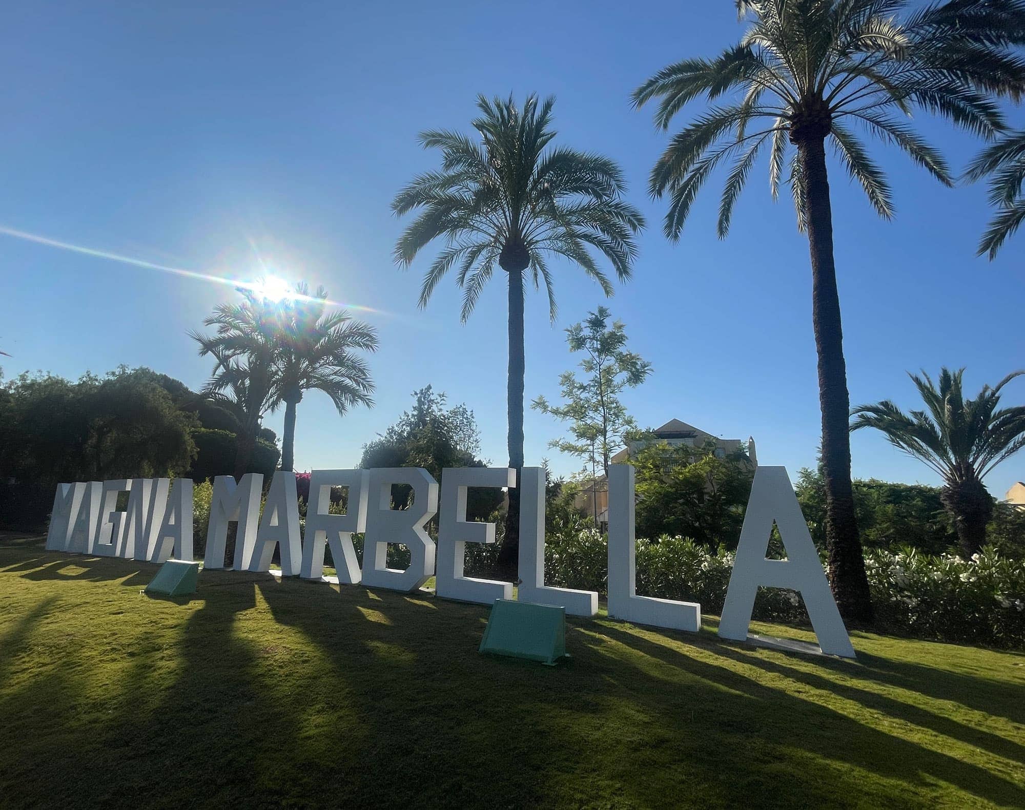 Urlaub mit Kindern an der Costa de sol: Schriftzeichen Club Med Magna Marbella // HIMBEER