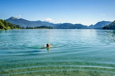 Sich Gutes tun und kleine Auszeiten gönnen – Baden im Bergsee – nachhaltige Reiseideen // HIMBEER