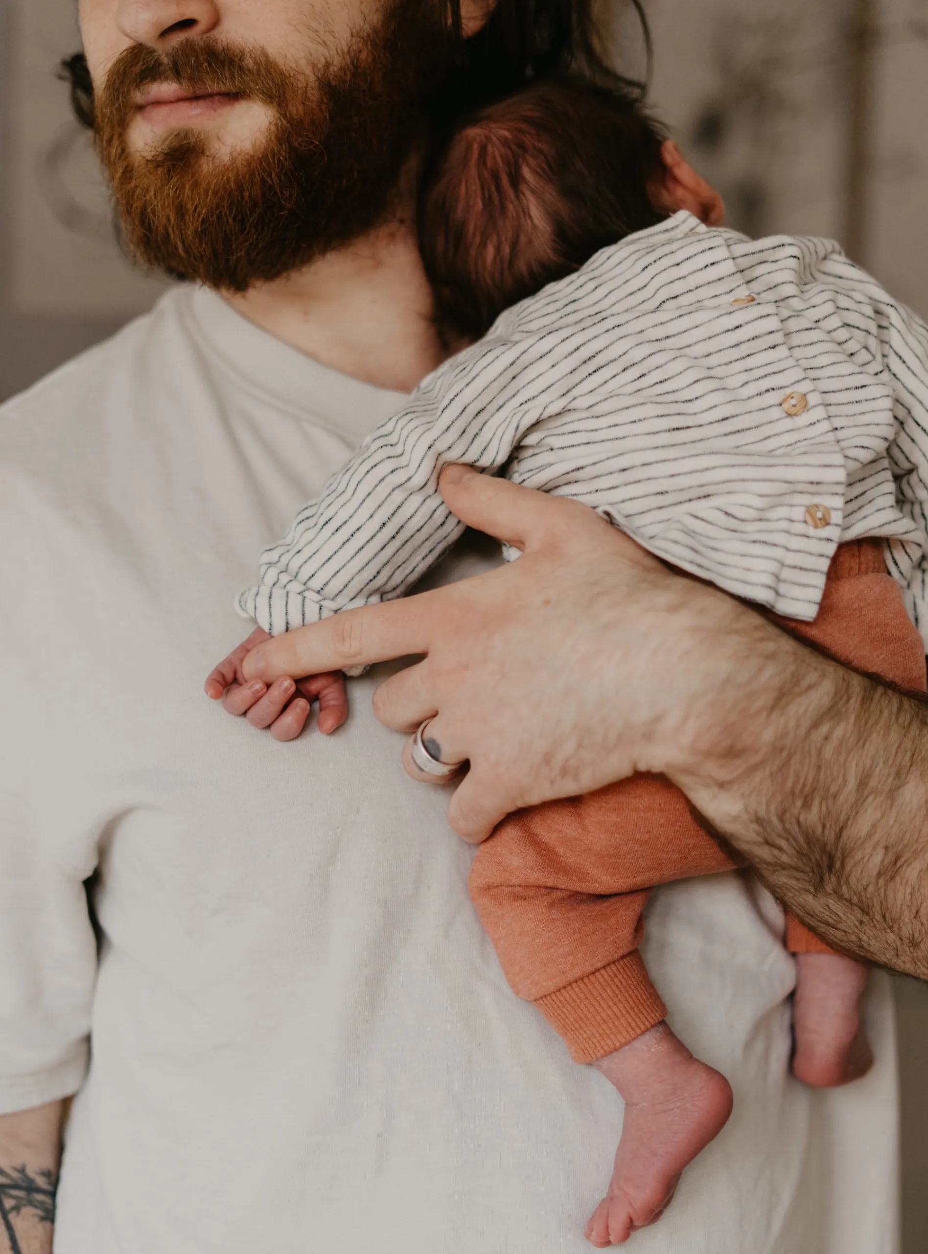 Guter Start mit Baby – Interview mit der systemischen Familientherapeutin Dr. Eliane Retz über bindungs- und bedürfnisorientierte Erziehung // HIMBEER