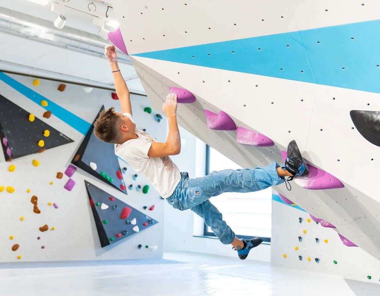 Top Boulder- und Kletterhallen in München für Kinder: Münchner Boulderwelten // HIMBEER