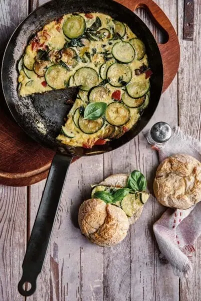 Zucchini-Frittata aus Roma in Cucina // HIMBEER