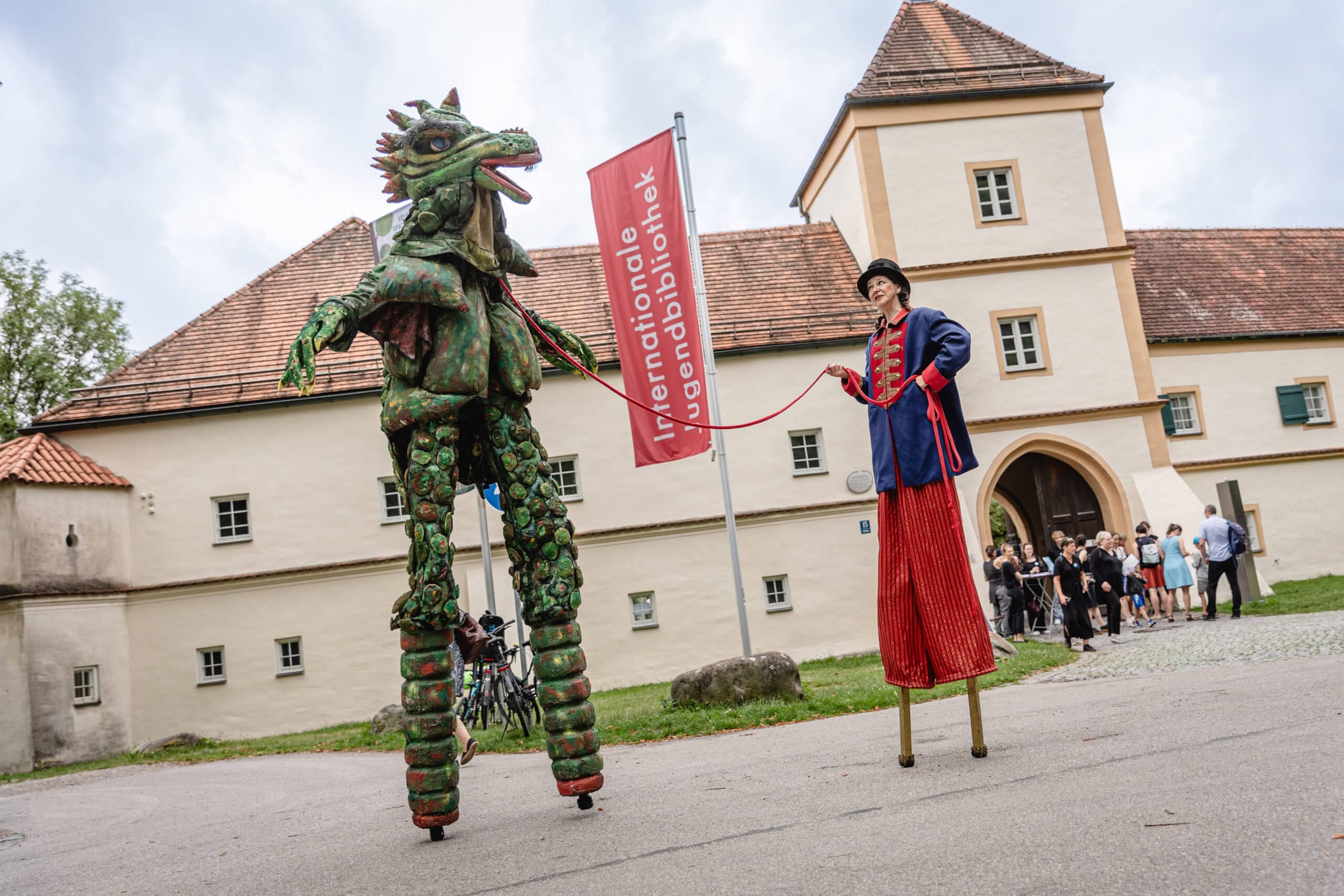 Familienfest zur Eröffnung des White Ravens Festivals – Tipps fürs Wochenende KW 28 // HIMBEER