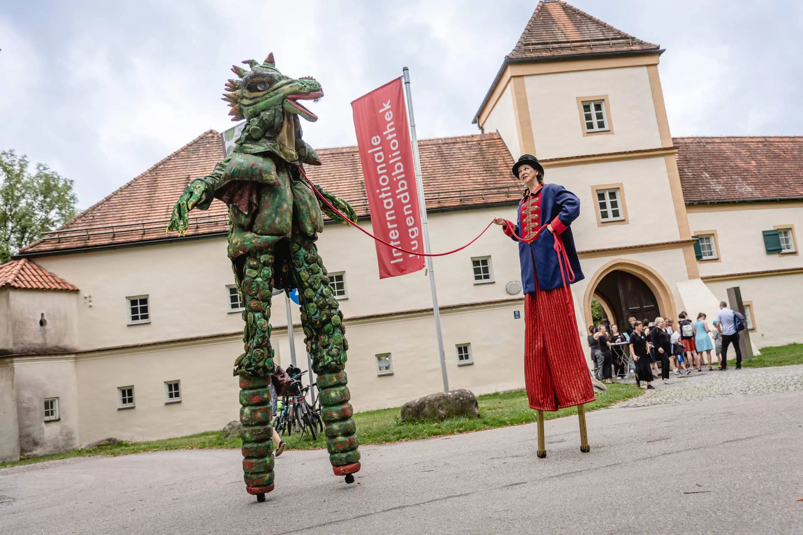 Familienfest zur Eröffnung des White Ravens Festivals – Tipps fürs Wochenende KW 28 // HIMBEER
