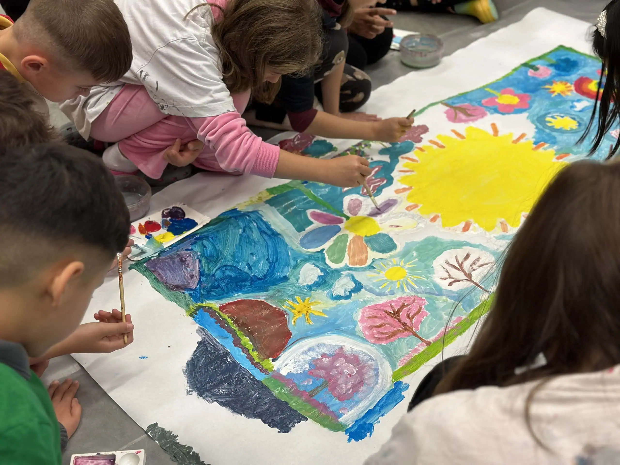 iz art Ferienatelier bei JUNO – Tipps für die erste Sommerferienwoche KW 32 // HIMBEER