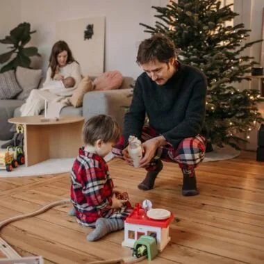 Advents-Fototipps: Wie ihr schöne Bilder von Kindern im Winter macht – Tipps zum Fotografieren von Cindy und Kay Fotografie: Mit Kerzenlicht fotografieren // HIMBEER