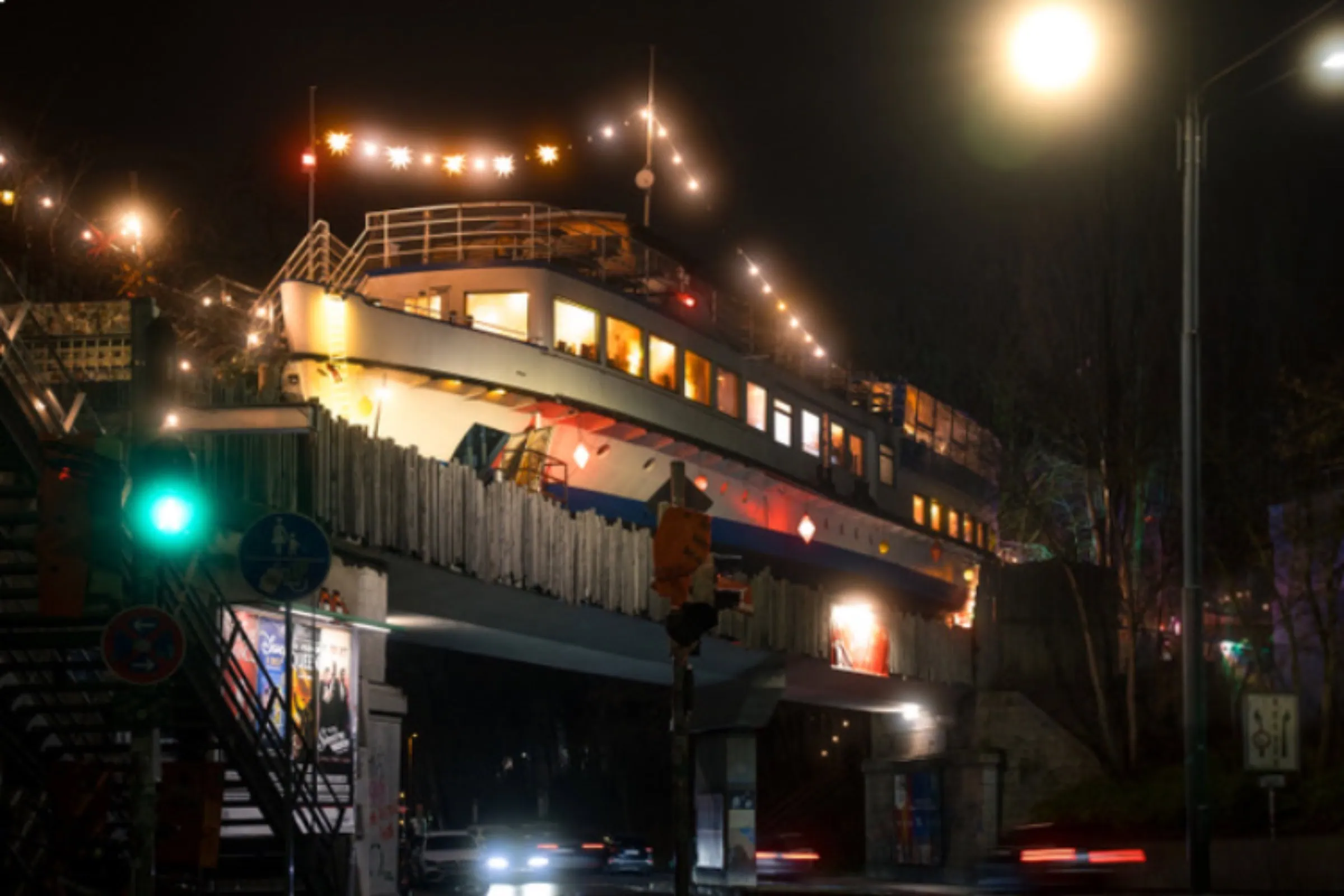Münchens schönste Weihnachtsmärkte: Die Sternenflotte der Alten Utting // HIMBEER 