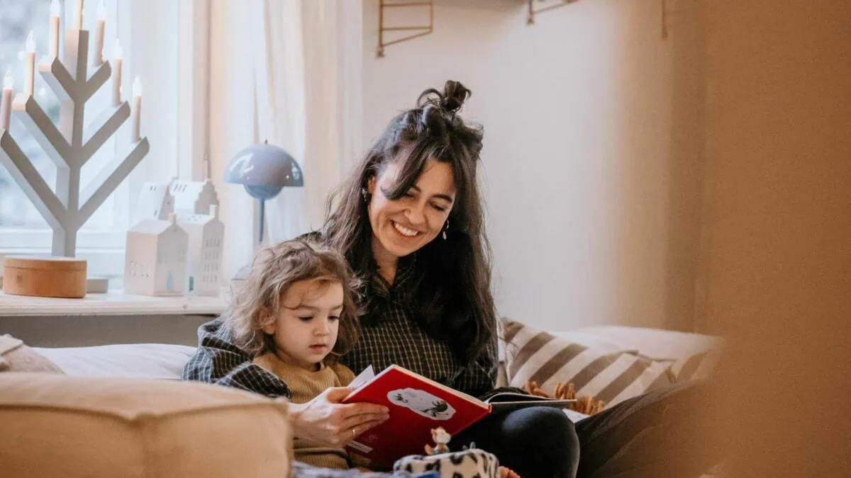 Familien und ihre Traditionen und Rituale im Advent und zu Weihnachten: Zeit gemütlich zusammen verbringen // HIMBEER