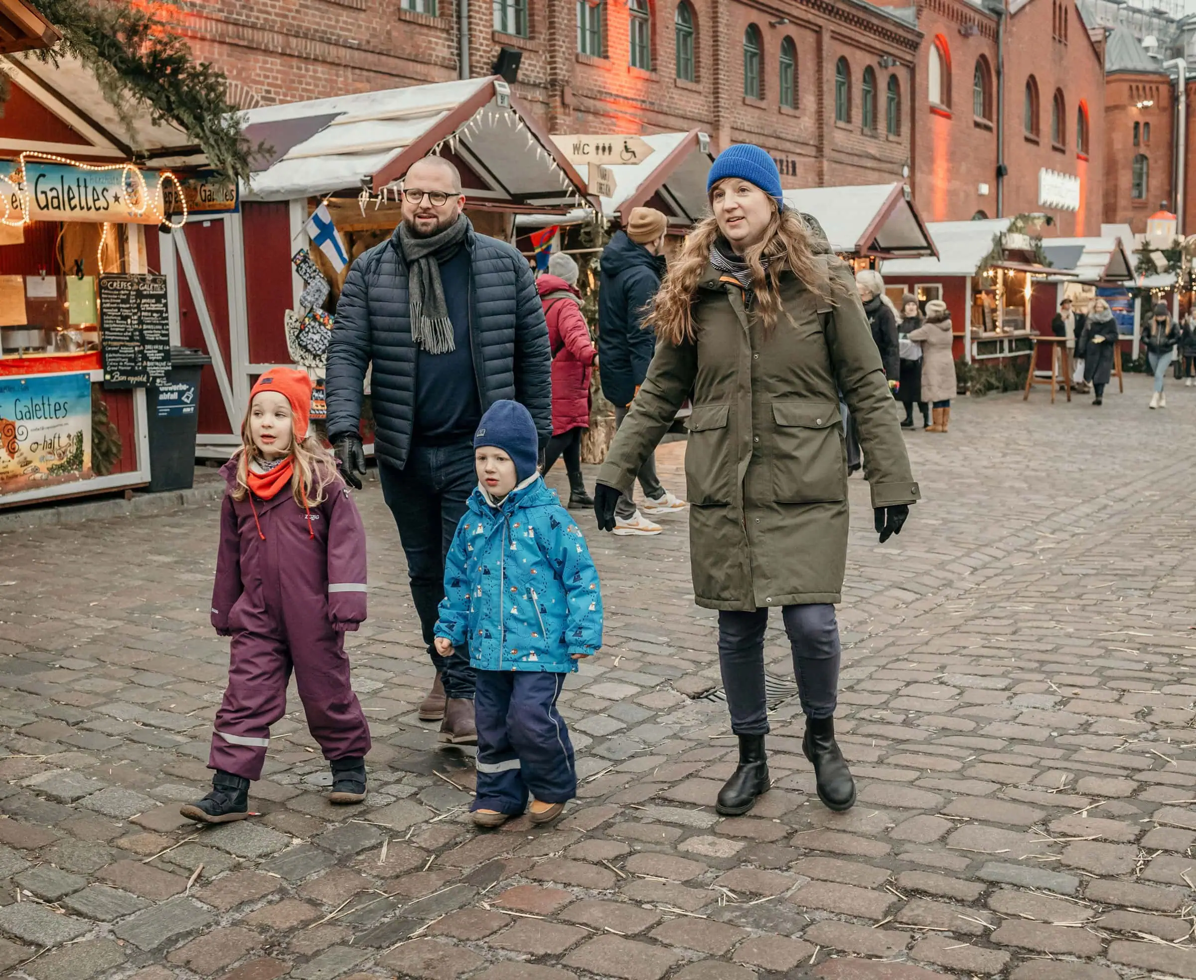 Familien und ihre Traditionen und Rituale im Advent und zu Weihnachten: Weihnachtsmarkt // HIMBEER