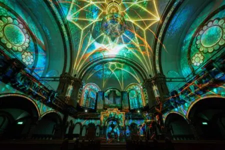 Enlightenment: eine immersive Lightshow in München // HIMBEER