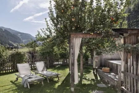 Für kleine Abenteurer und große Träumer: Chalet-Urlaub mit Familie am Bauernhof im Feriendorf Holzleb’n // HIMBEER