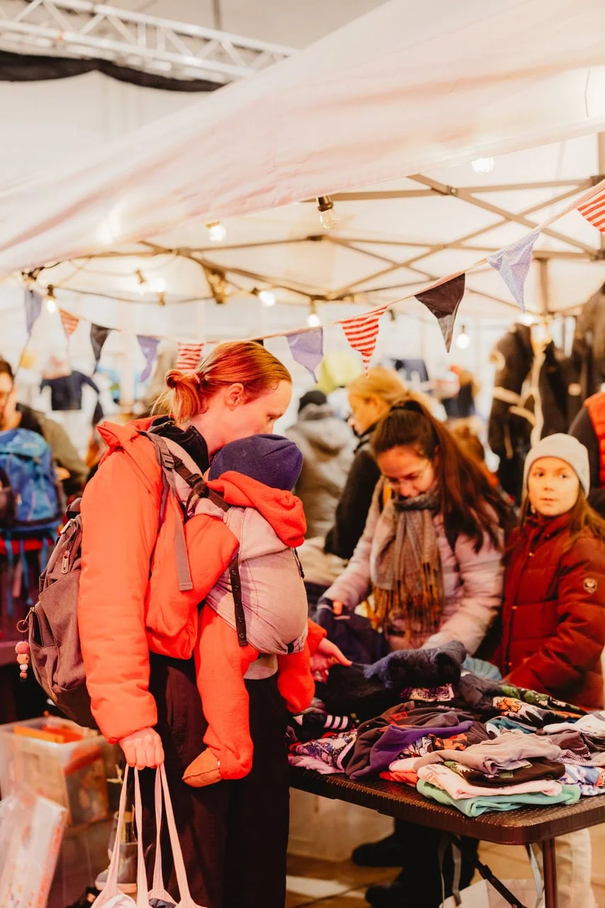 Familien-Freizeit-Tipps für dieses Wochenende (KW 06) mit Kindern in München: Kinderflohmarkt Midnightbazar // HIMBEER