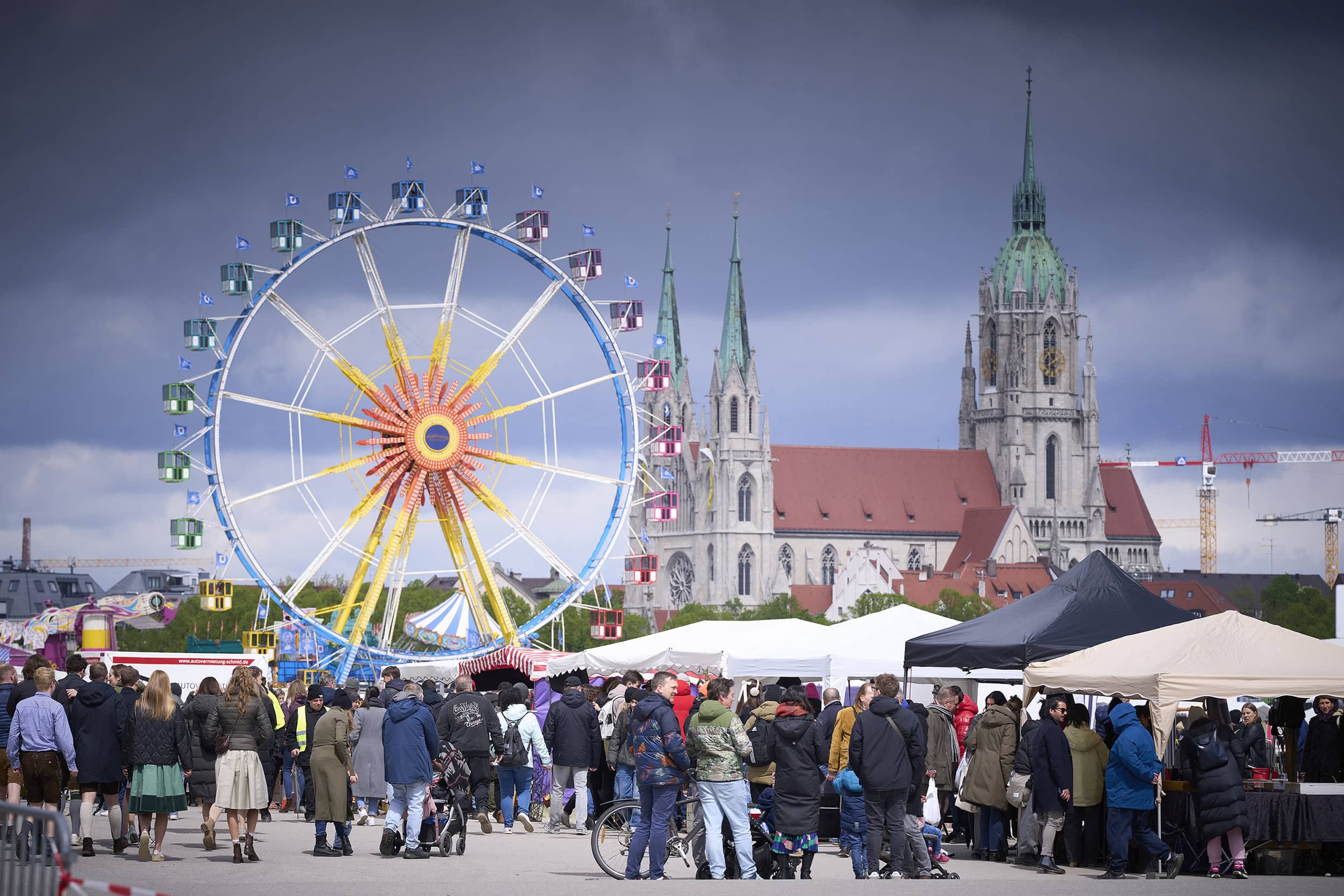BRK-Riesenflohmarkt Theresienwiese // HIMBEER
