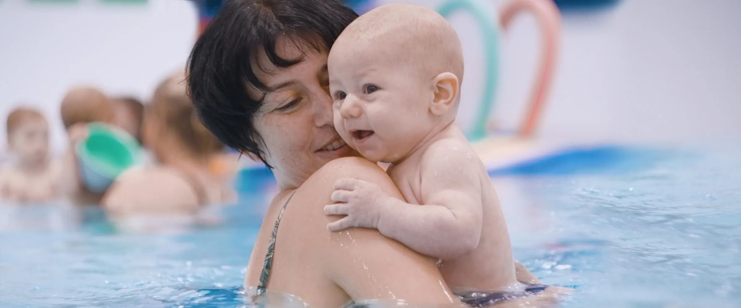 Baby-Schwimmkurse in München: Babyschwimmen München // HIMBEER