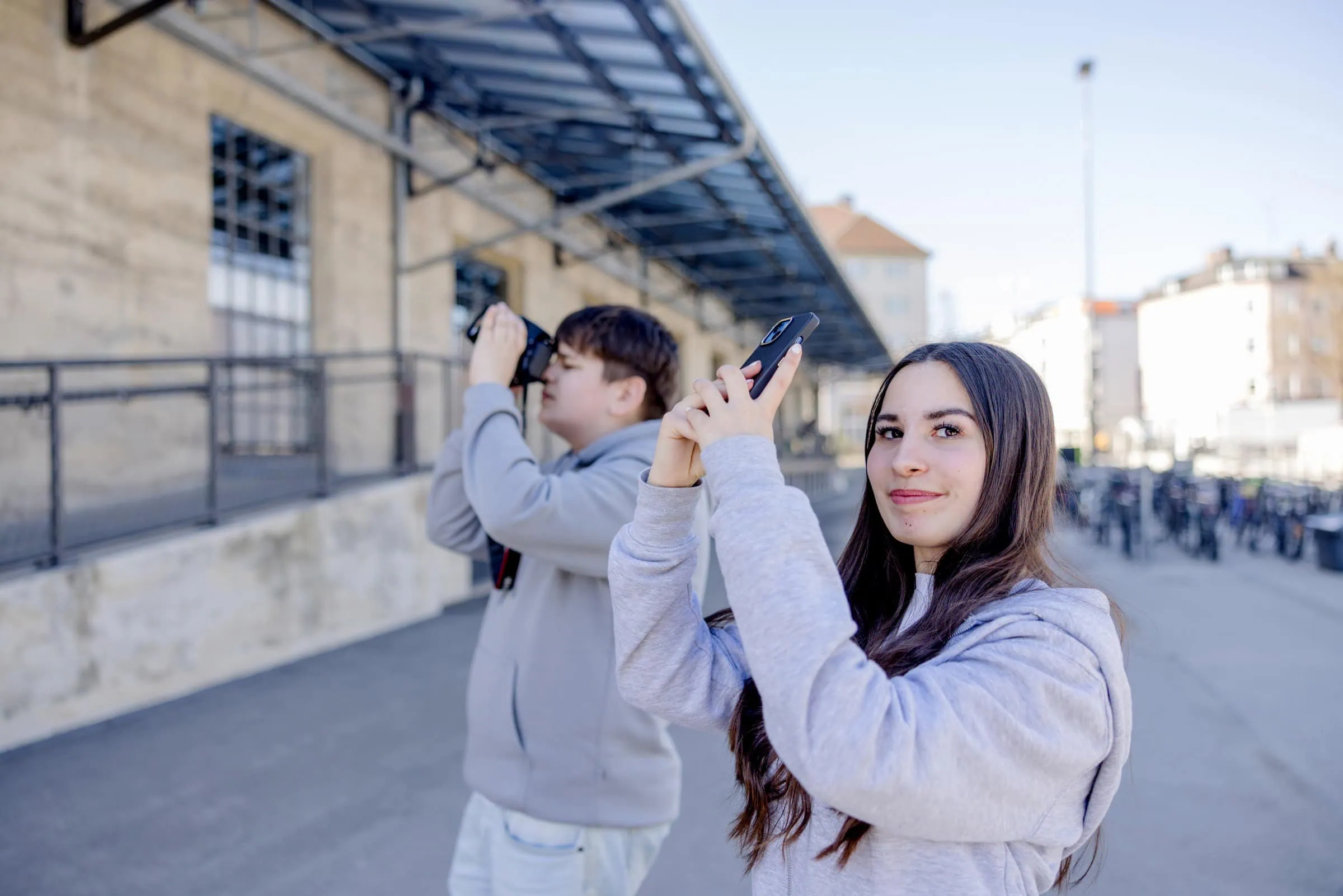 Kreative Sommerferienkurse für Kinder und Jugendliche in München: Action und Cut mit der Münchner Volkshochschule // HIMBEER