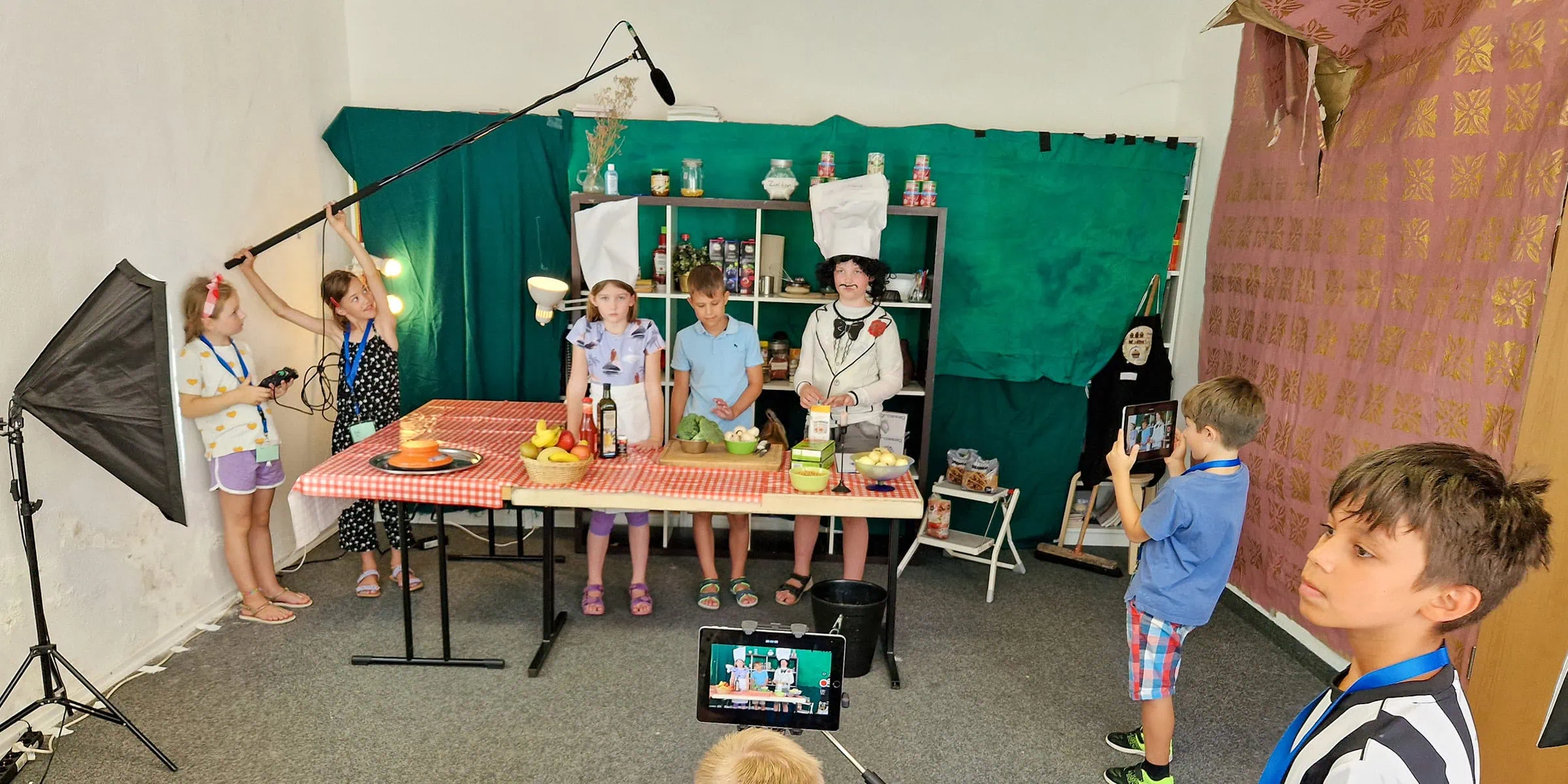 Kreative Sommerferienkurse in München: grün vloggen bei PA/SPIELkultur // HIMBEER