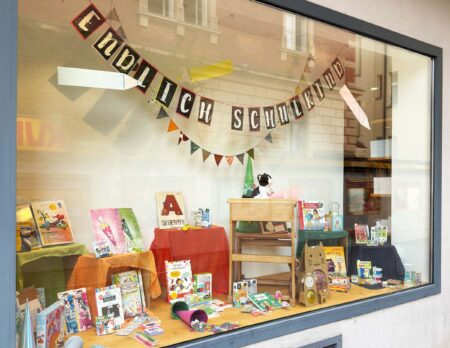 Top 10 Läden in München, um die Schultüte zur Einschulung zu befüllen: Kunst und Spiel