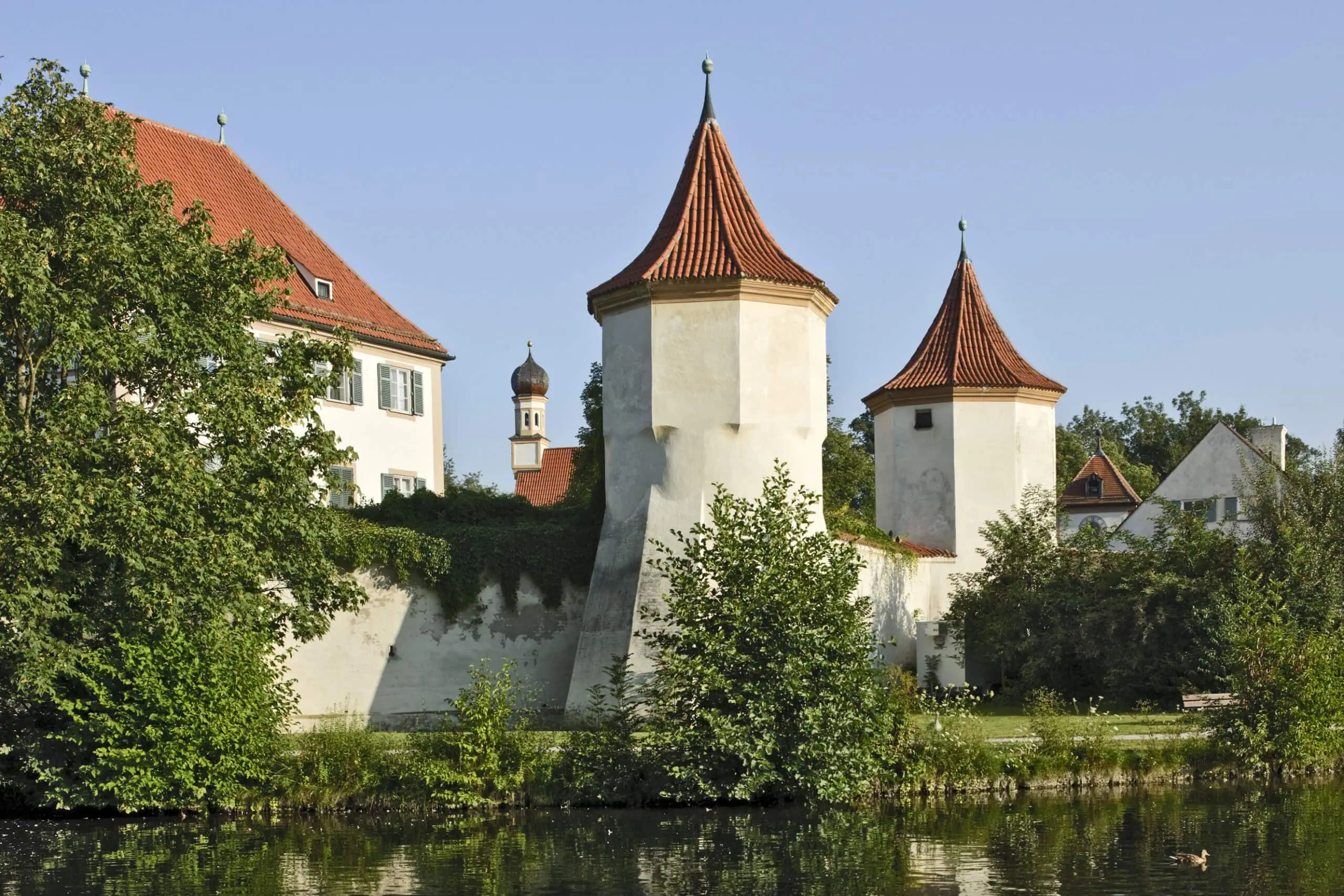 Sommerferienkurse im Museum in München 2025: Schloss Blutenburg // HIMBEER
