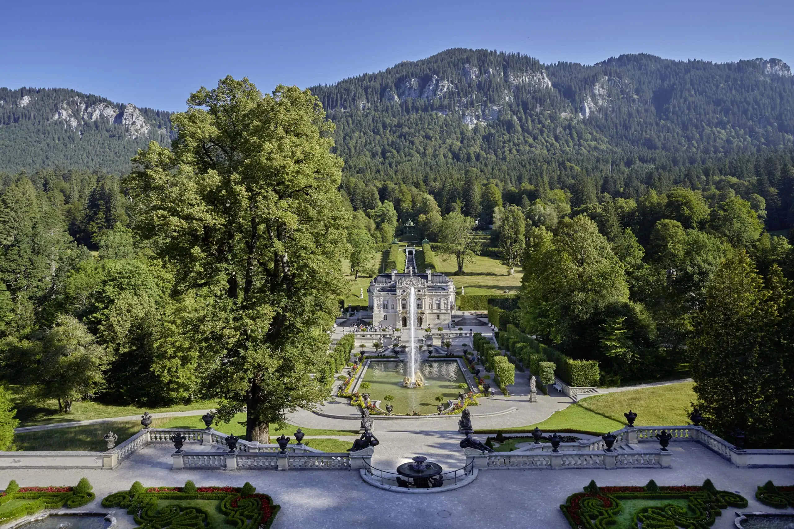 Familien entdecken Linderhof, Familienführung – Tipps für die vierte Sommerferienwoche KW 35 // HIMBEER