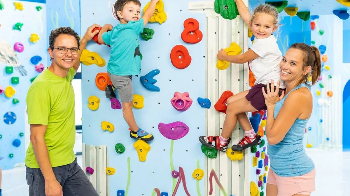 Advertorial Boulderwelt München Ost 2025 // HIMBEER