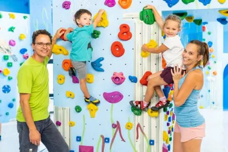 Advertorial Boulderwelt München Ost 2025 // HIMBEER