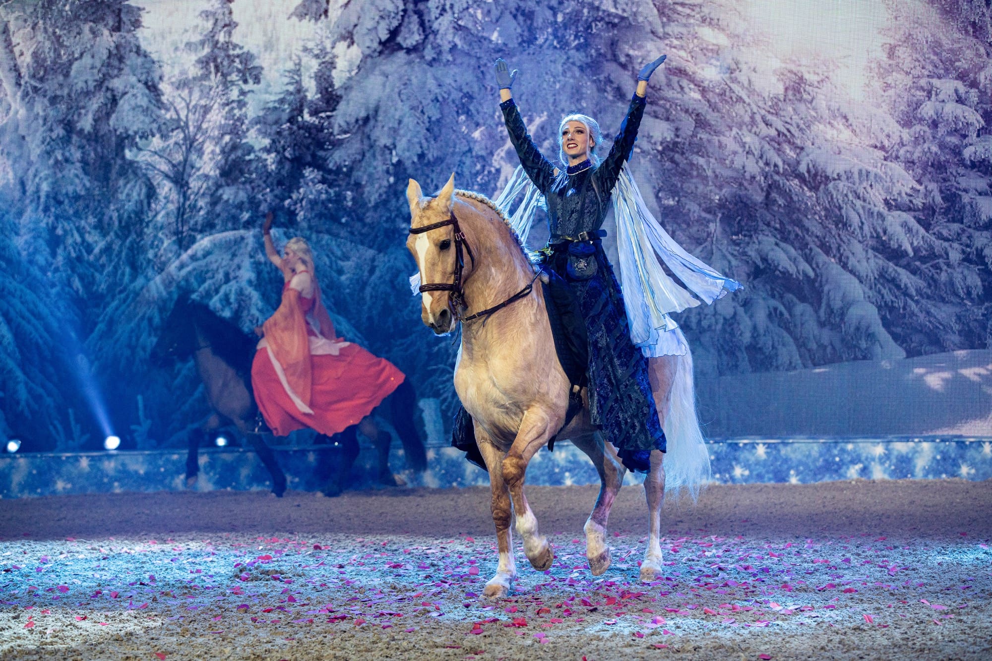 Ein Pferdemärchen, das Herzen berührt: CAVALLUNA Kids – WinterWünscheLand // HIMBEER