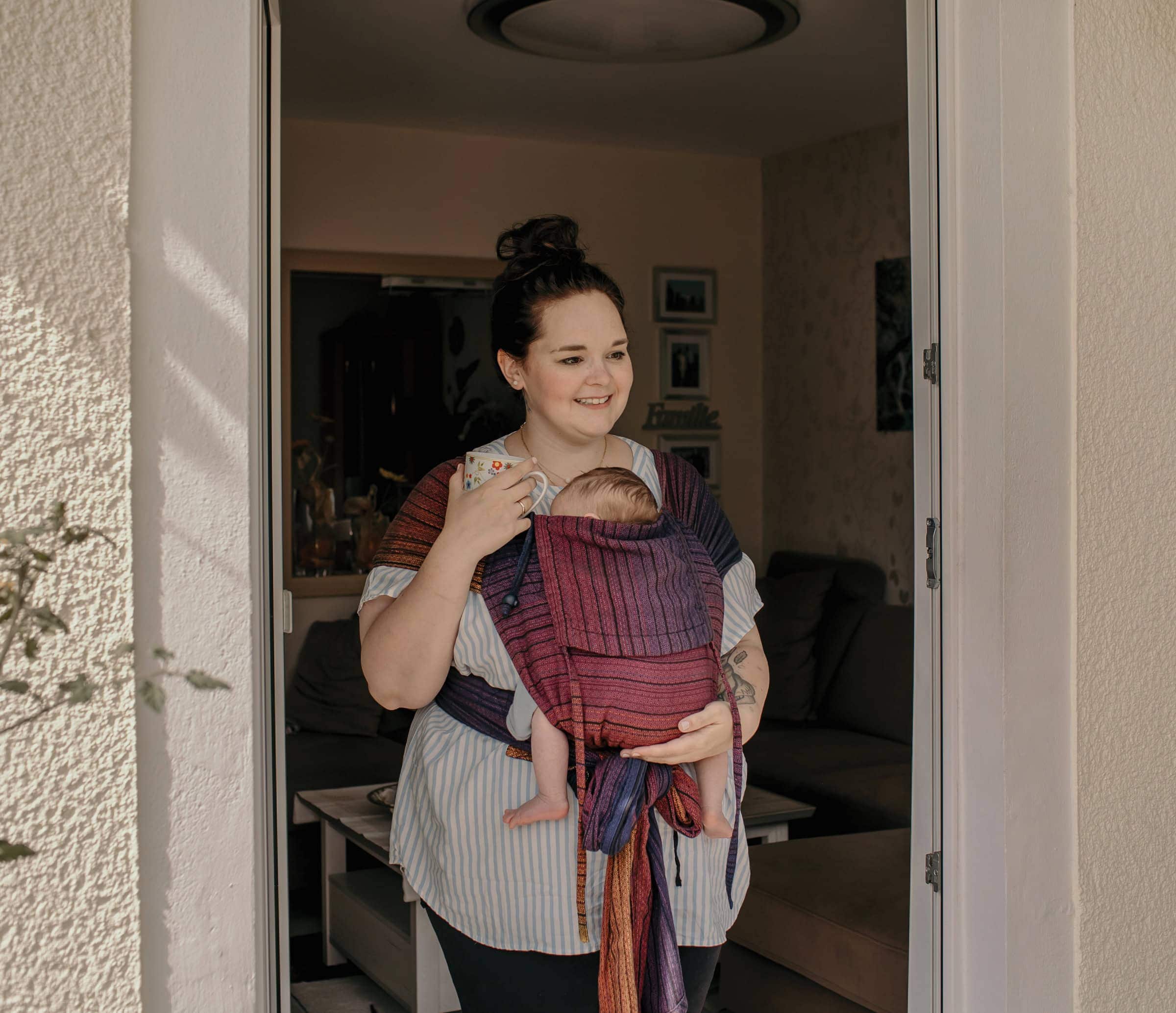 HIMBEER Magazin Dezember 2025-Januar 2026: Titelgeschichte über die Bedeutung der Bindung und Nähe zwischen Großeltern und Enkelkindern