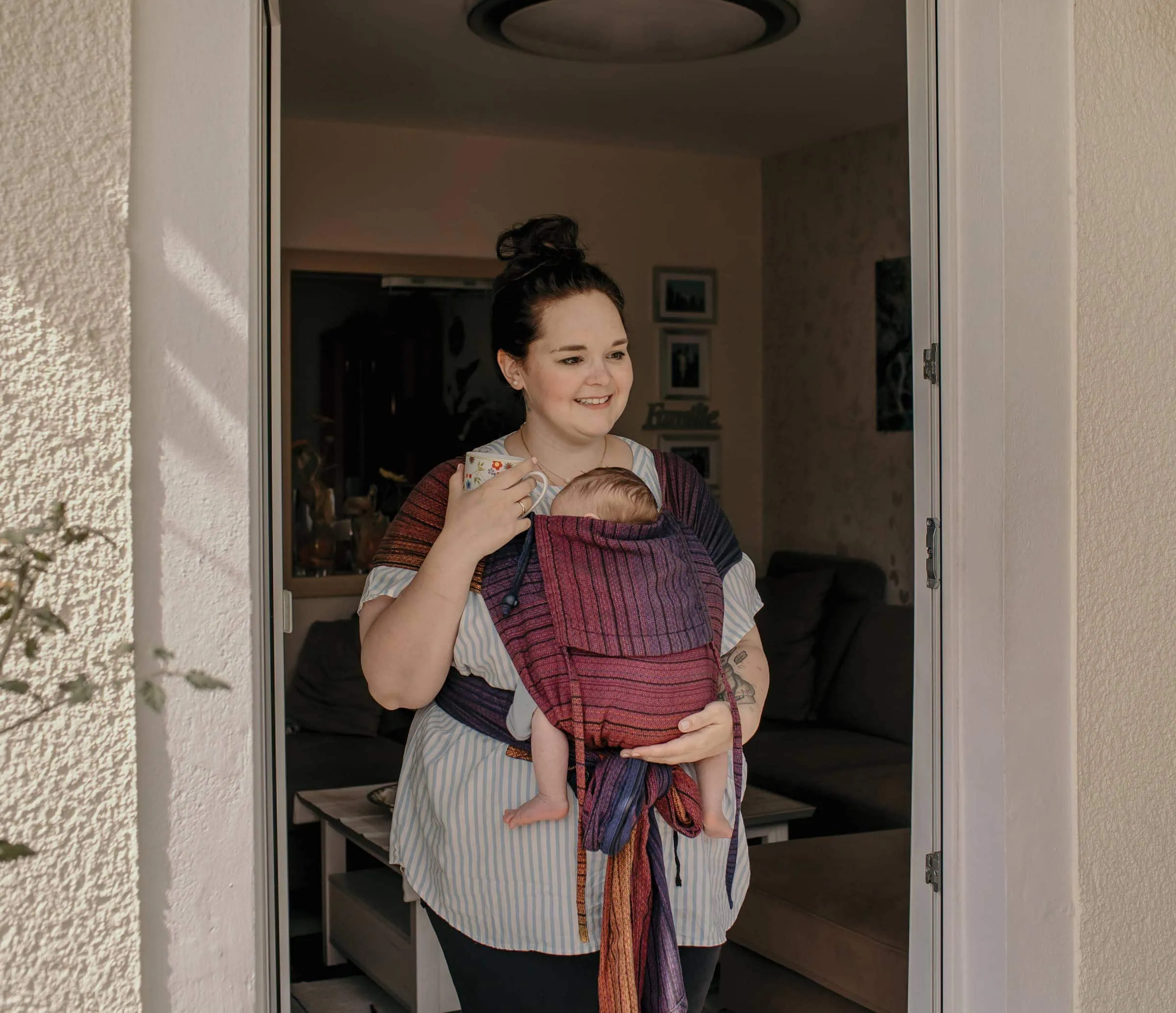 HIMBEER Magazin Dezember 2025-Januar 2026: Titelgeschichte über die Bedeutung der Bindung und Nähe zwischen Großeltern und Enkelkindern