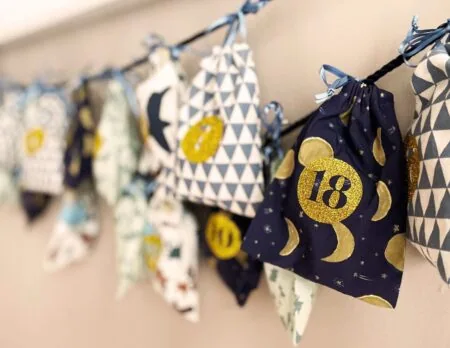 Adventskalender nähen, 24 zauberhafte Säckchen // HIMBEER