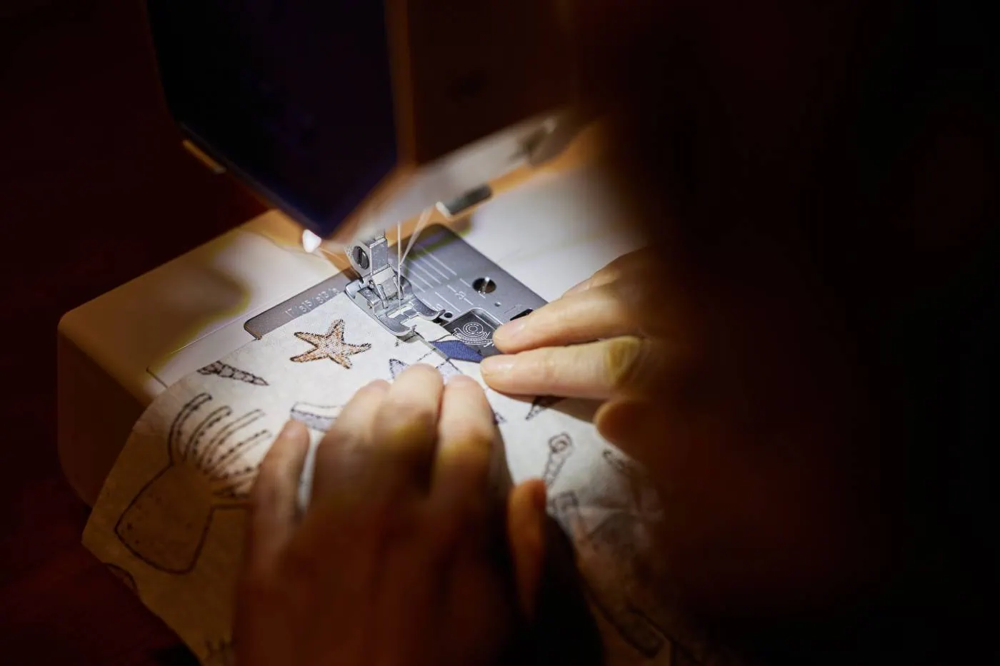 Adventskalender nähen, 24 zauberhafte Säckchen, Tunnelzug // HIMBEER