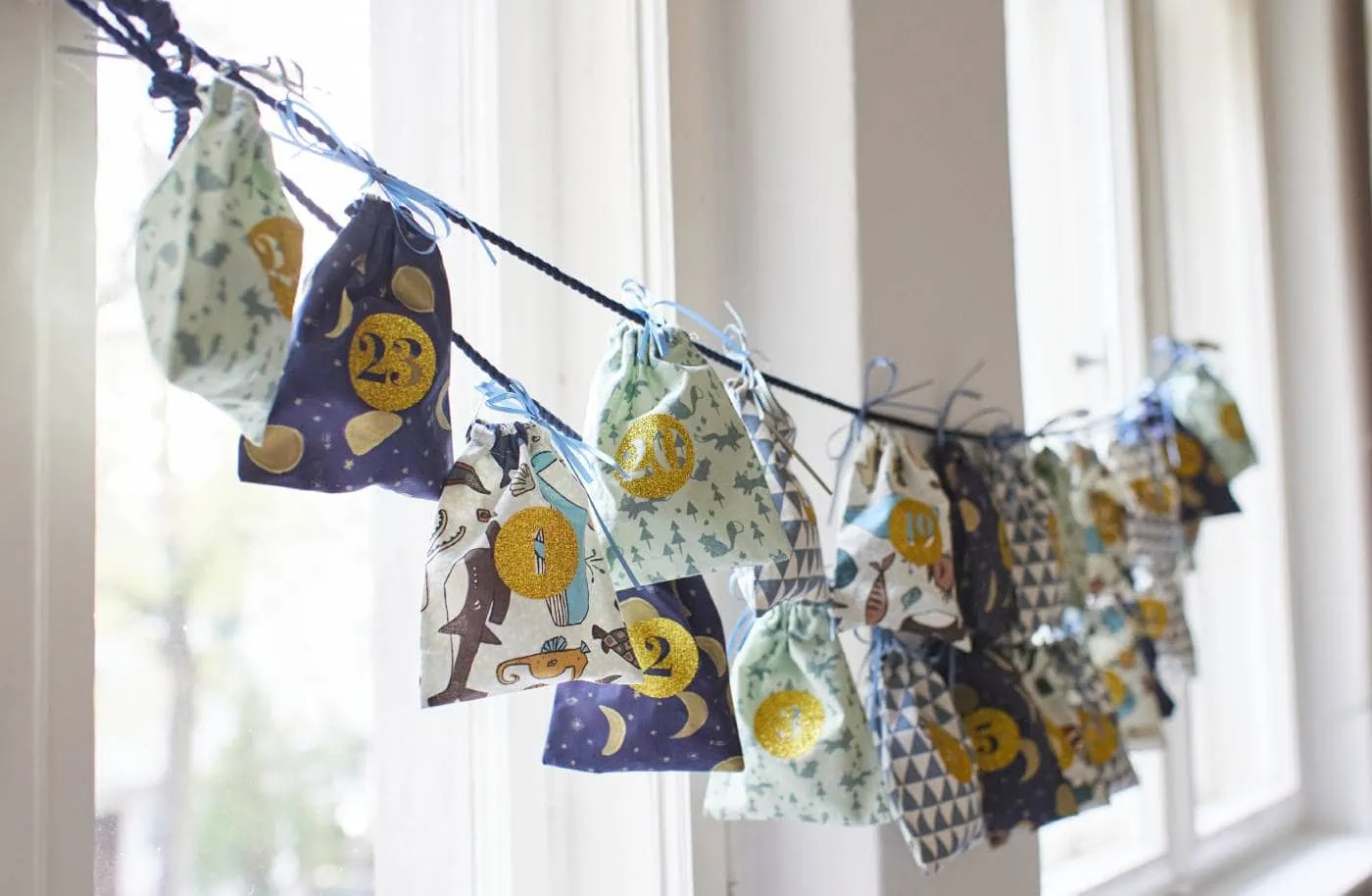 Adventskalender nähen, 24 zauberhafte Säckchen, komplett // HIMBEER