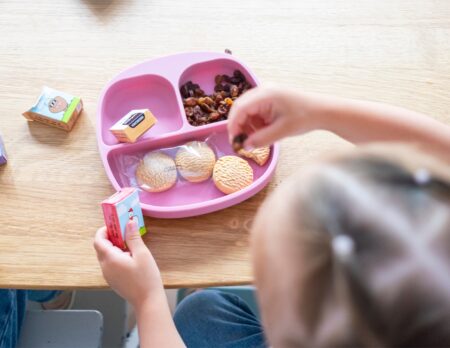 Jahresvorrat an Biosnacks Adventskalender die Kleine Küche // HIMBEER 2025