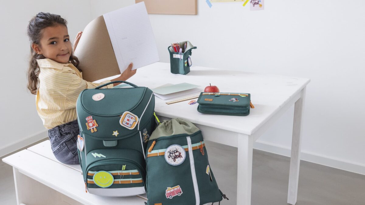 Ergonomisches Schulranzen Set UNIQUE Slim von LÄSSIG // HIMBEER Adventskalender 2025