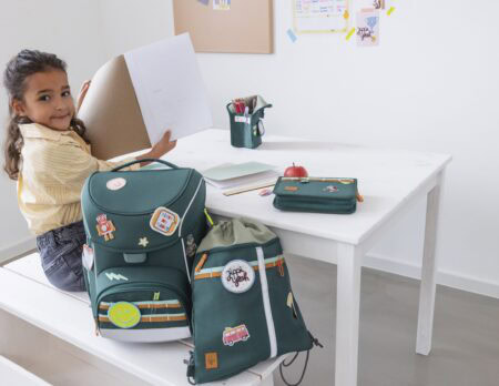Ergonomisches Schulranzen Set UNIQUE Slim von LÄSSIG // HIMBEER Adventskalender 2025