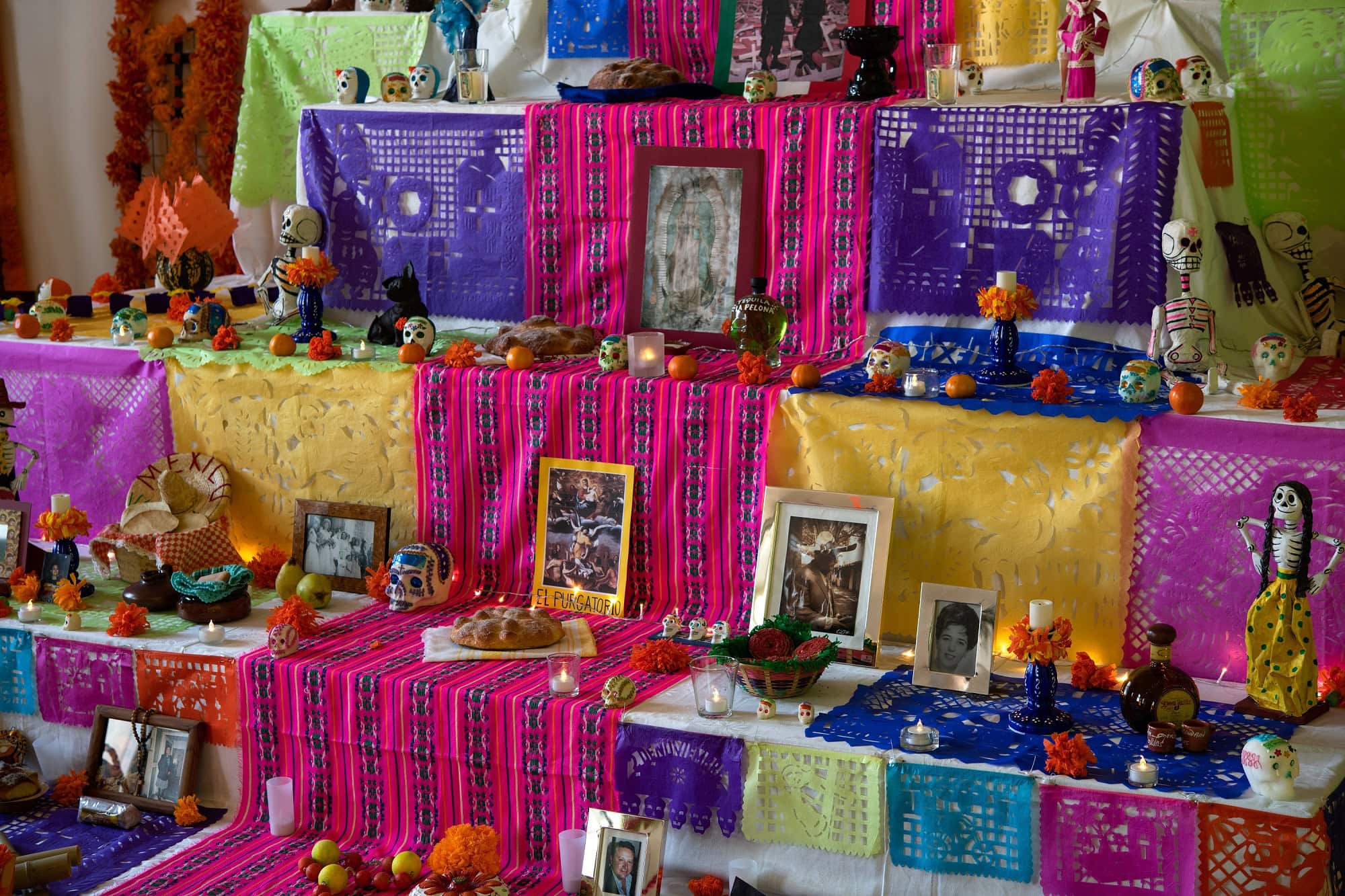 Ofrenda zum mexikanischen Tag der Toten im Museum Fünf Kontinente – Tipps für die Herbstferienwoche KW 45 // HIMBEER